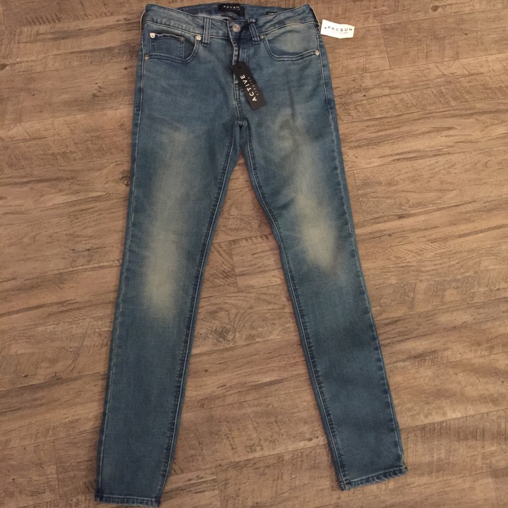 NWT Pacsun 28x30 active stretch jeans